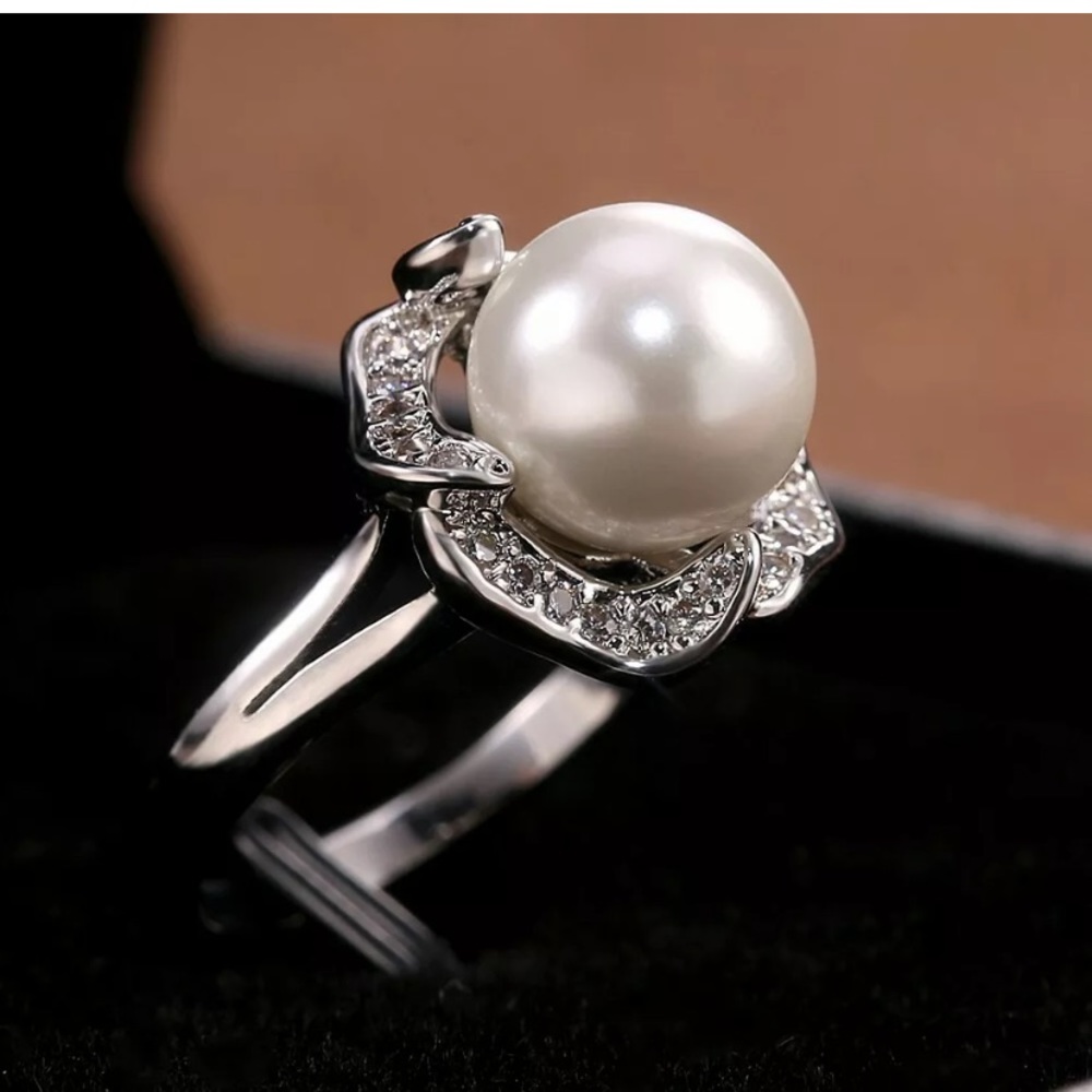 Gorgeous Women White Pearl Silver Ring S925 - Picture 2 of 6